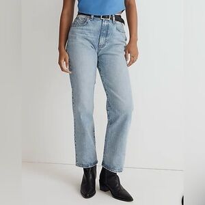 Madewell Curvy 90s Straight Jean in Mercer Wash